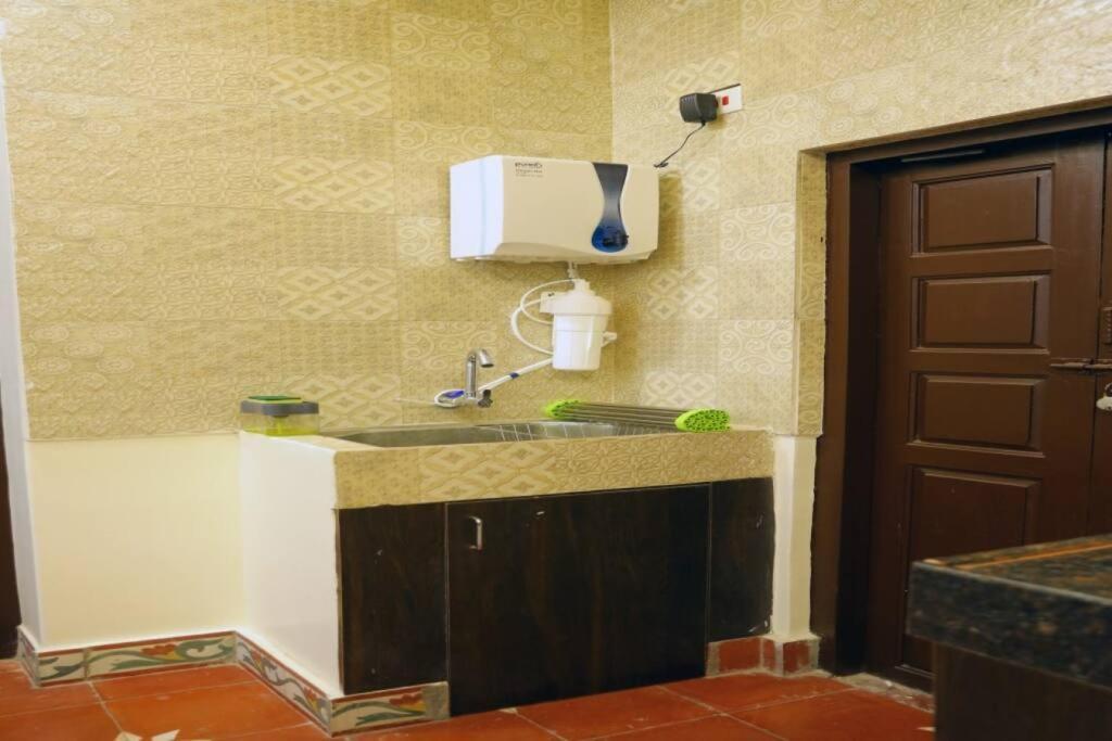 Heritage Home With 2 Bed/2 Bath With Kitchen In A Residential Neighborhood. Madurai Exterior photo
